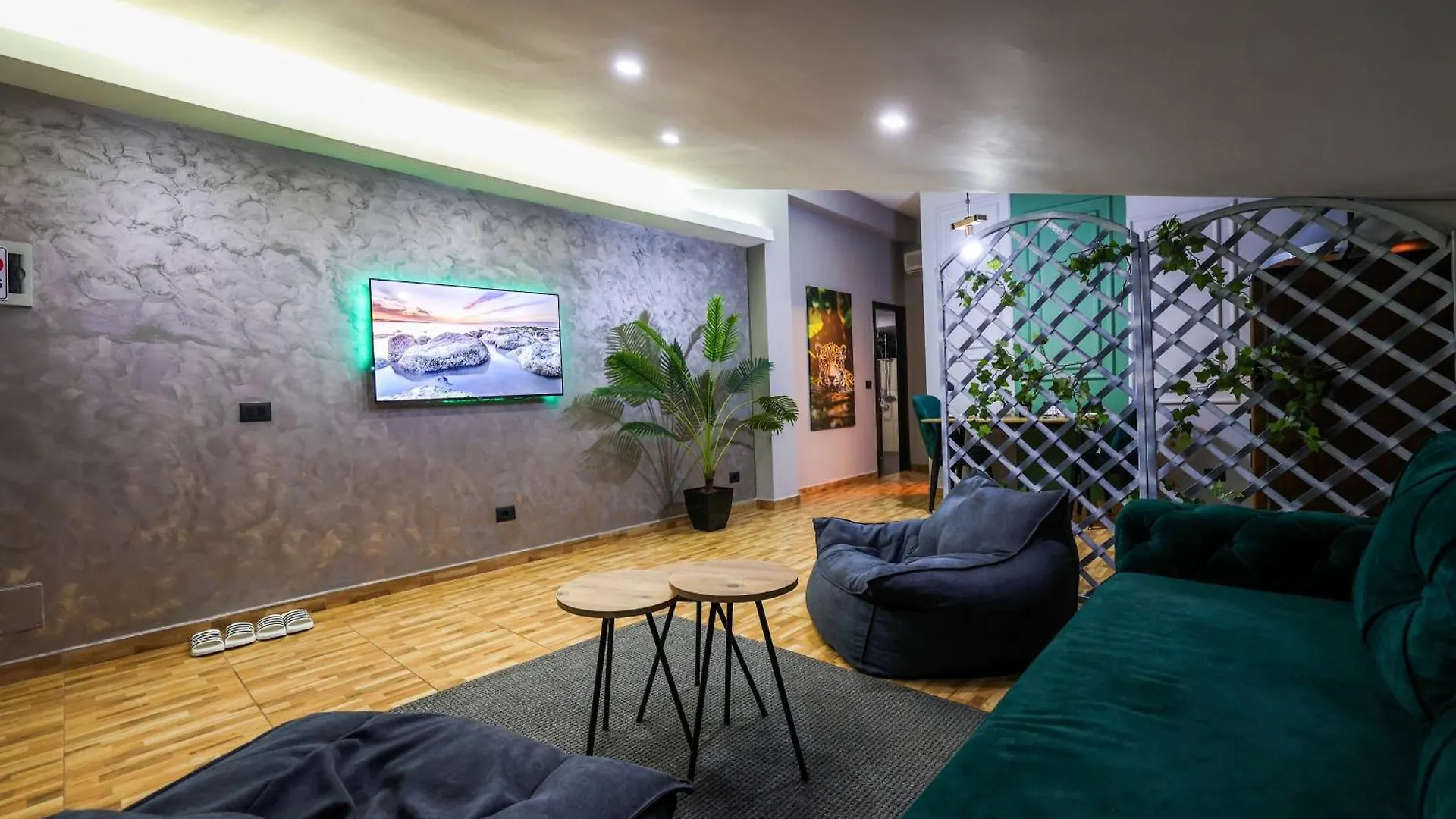 October Apartment Tirana